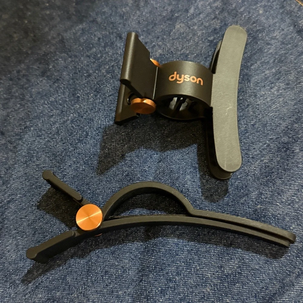 Dyson Hair Clip Set - Picture 2 of 2